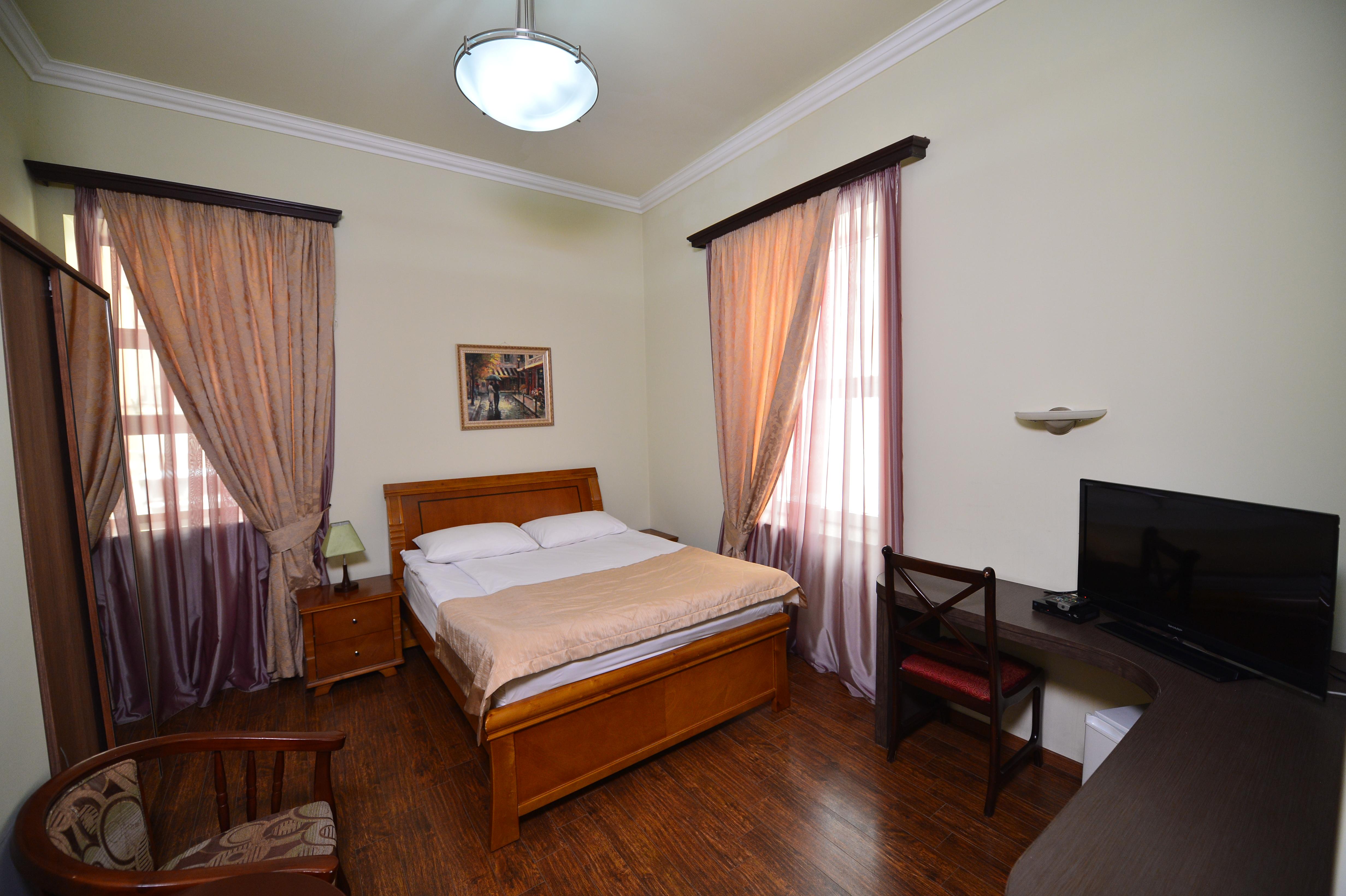 Yerevan Deluxe Hotel Dış mekan fotoğraf
