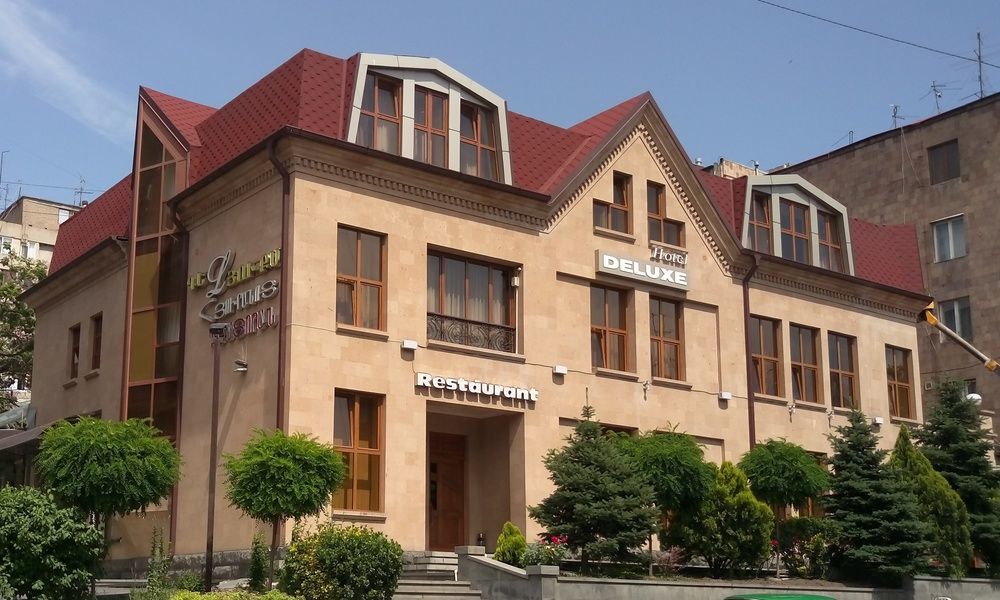 Yerevan Deluxe Hotel Dış mekan fotoğraf